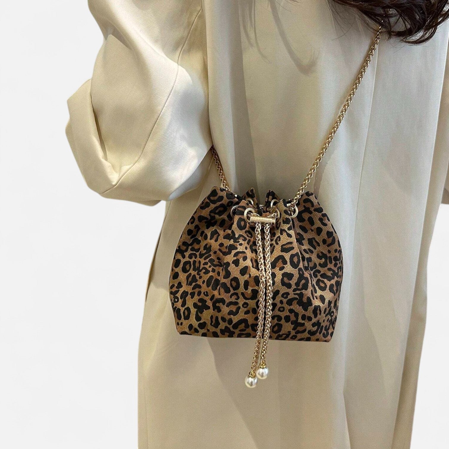 DESINES | Vintage Cylindrical Bag for Women - Retro Charm